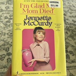 “I’m glad my mom died” by Jennette McCurdy